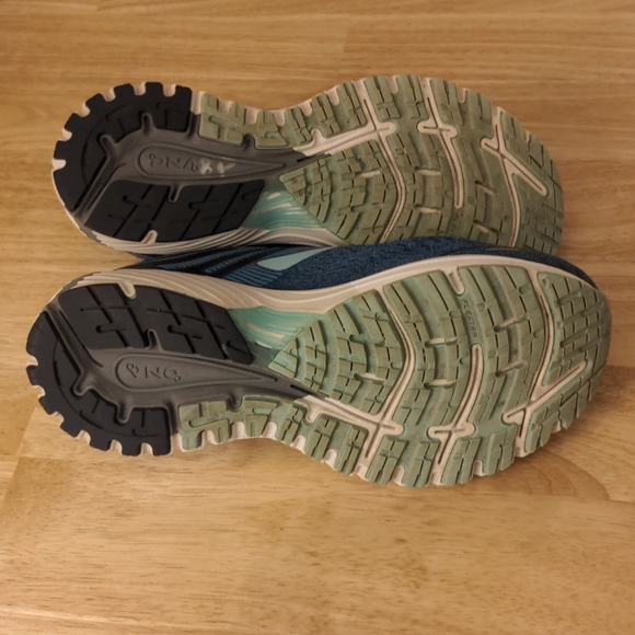 Brooks Adrenaline GTS 18 - Picture 4 of 4